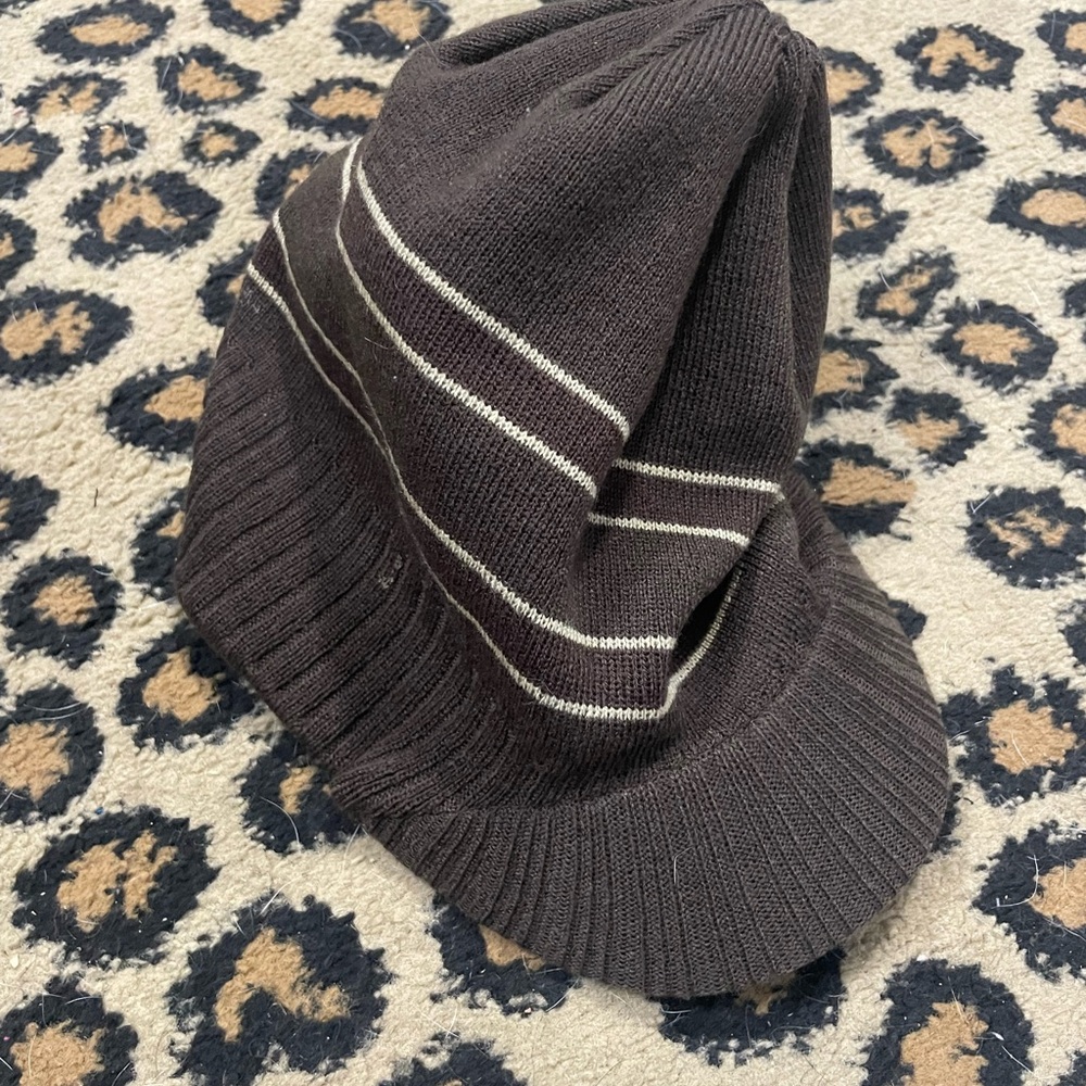 Beanie with bill